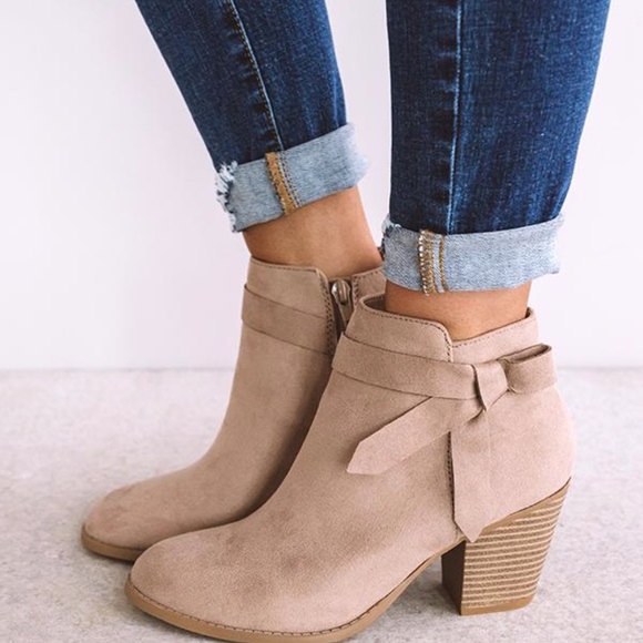 WANDERLUST Ankle Booties - TAUPE - Picture 3 of 7